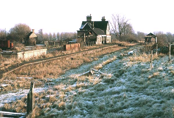 8 Sandy Blunham Railway Station Photo L&NWR. Bedford Line Willington 