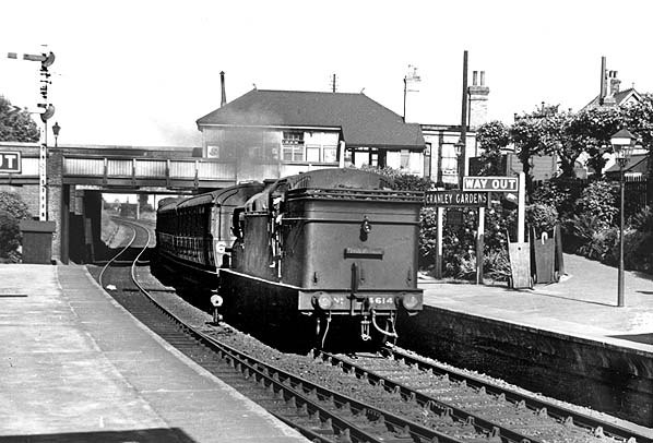 GNR. 11 Muswell Hill Cranley Gardens Railway Station Photo Highgate 